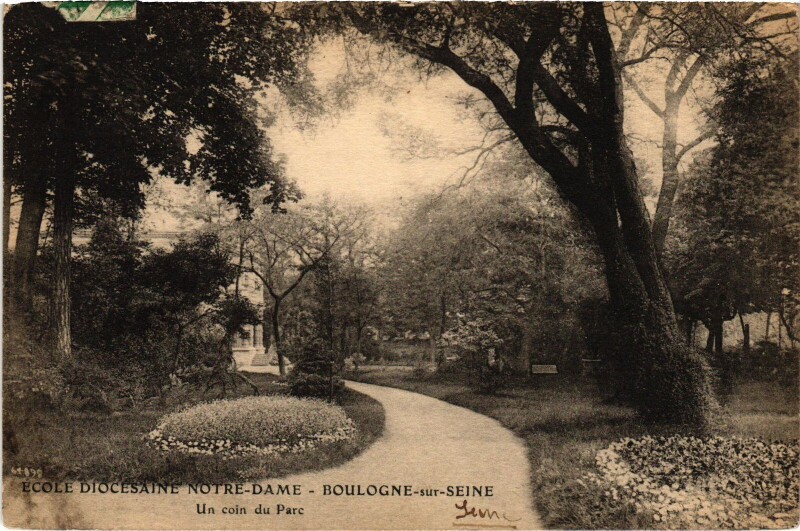 Carte postale ancienne Boulogne un coin du Parc
