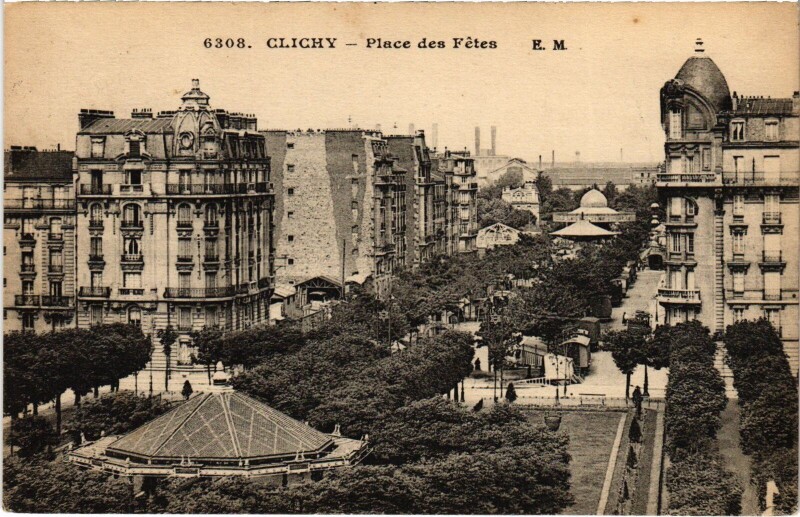 Carte postale ancienne Place des Fêtes à Clichy