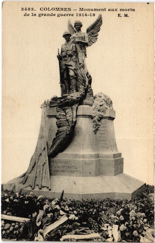 Carte postale ancienne Colombes Monument aux Morts à Colombes