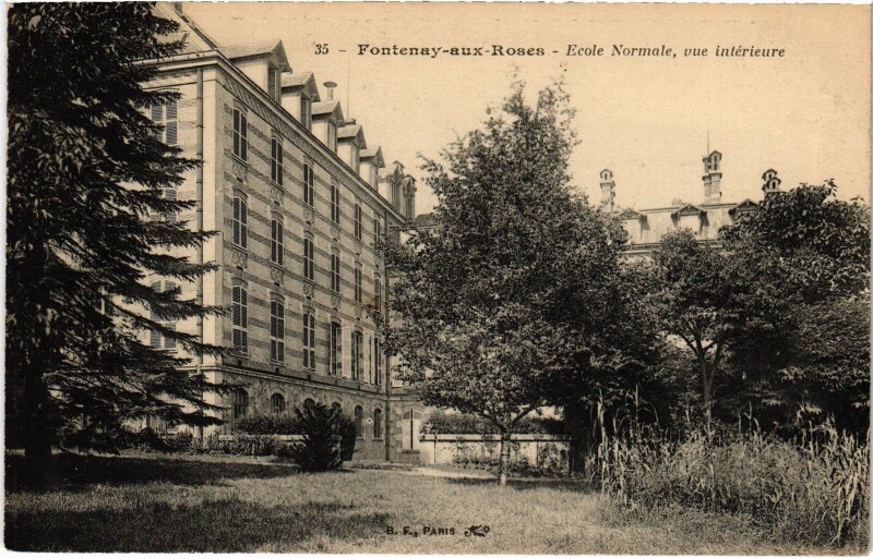 Carte postale ancienne Fontenay aux Roses Ecole Normale à Fontenay-aux-Roses