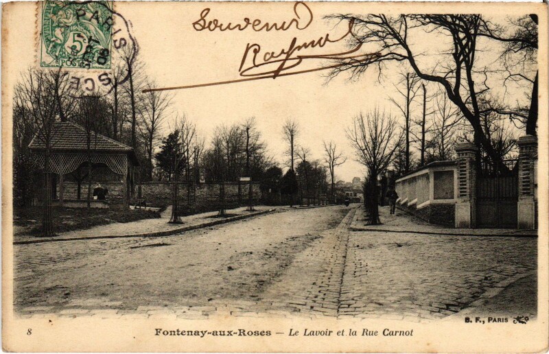 Carte postale ancienne Fontenay aux Roses Le Lavoir et la Rue Carnot à Fontenay-aux-Roses