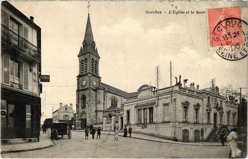 Carte postale ancienne Garches Eglise et la Mairie à Garches