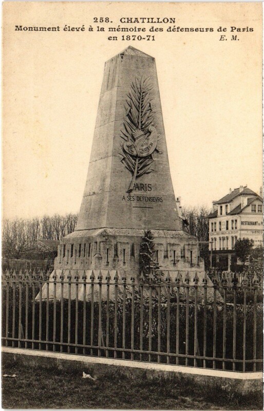Carte postale ancienne Chatillon Monumen memoire des defenseurs de Paris