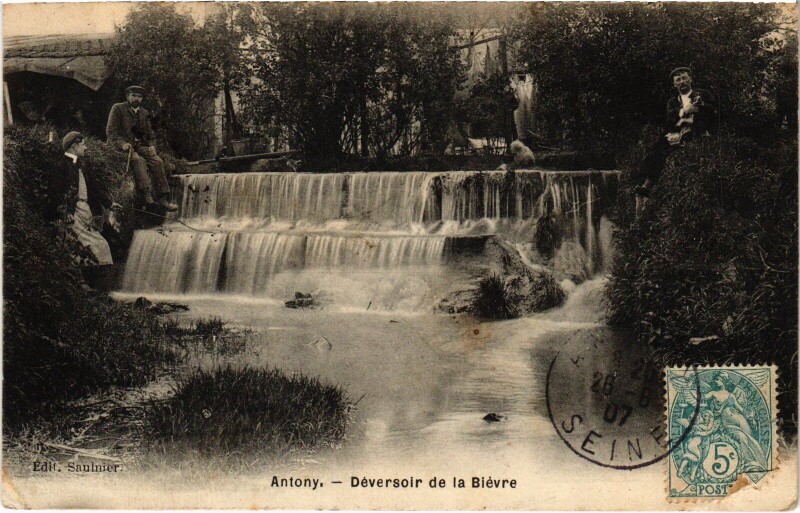 Carte postale ancienne Antony Deversoir de la Bievre à Antony