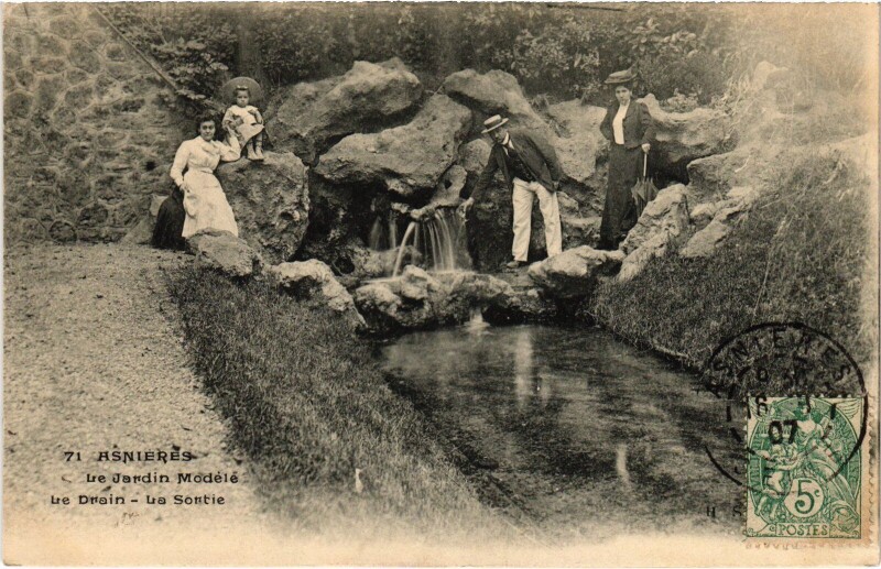 Carte postale ancienne Asnieres Le Jardin Modele Le Drain-La Sortie