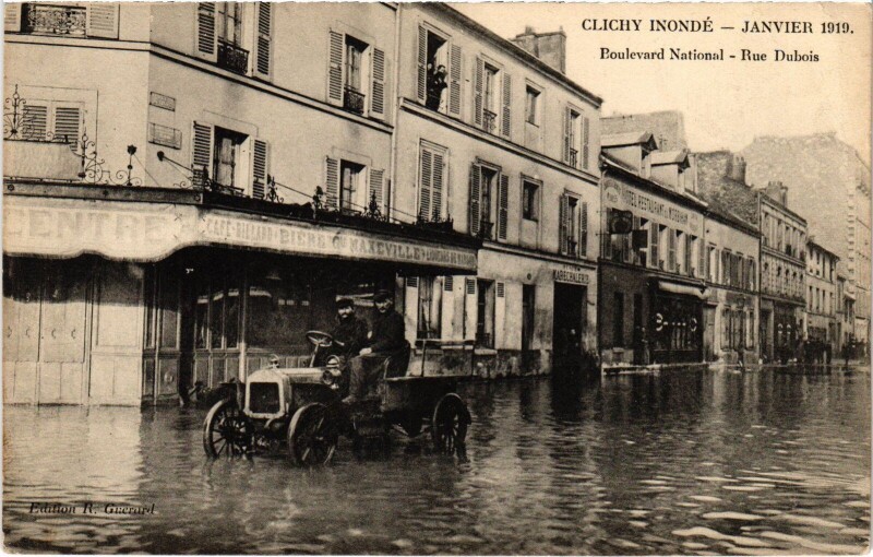 Carte postale ancienne Clichy inondé - Boulevard National - Rue Dubois à Clichy