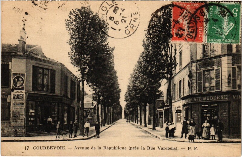 Carte postale ancienne Courbevoie Avenue de la Republique à Courbevoie