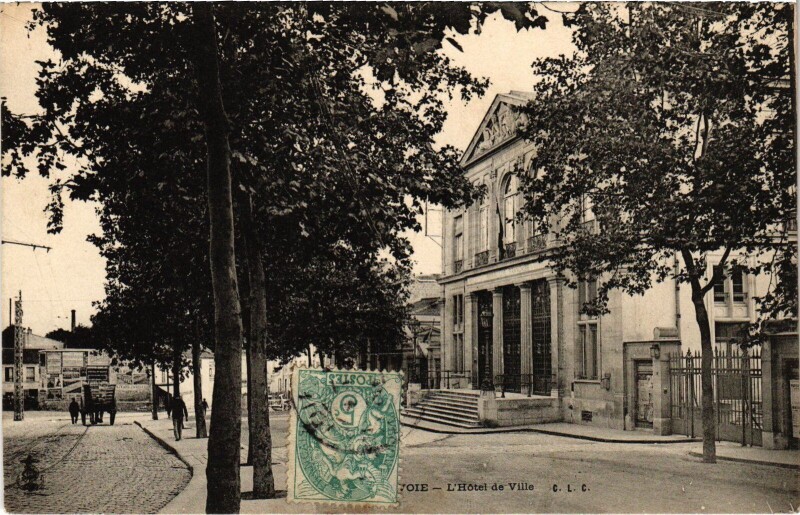 Carte postale ancienne Courbevoie Hotel de Ville à Courbevoie