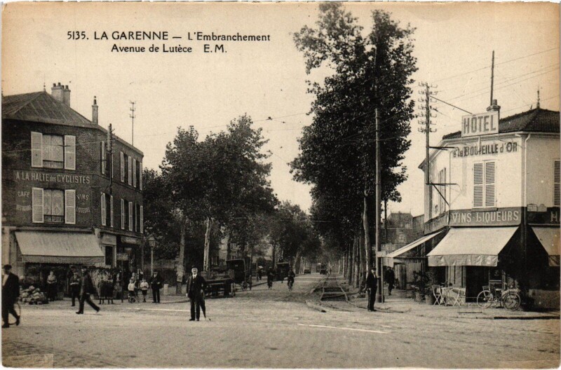 Carte postale ancienne La Garenne Colombes Embarchement Avenue de Lutece à Colombes