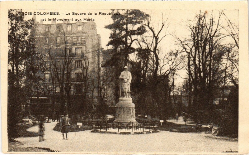 Carte postale ancienne Colombes Le Square de la Republique à Colombes