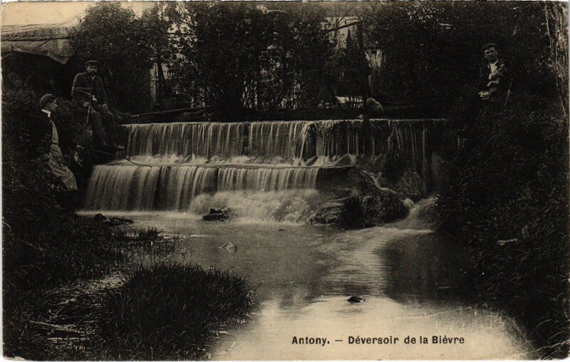 Carte postale ancienne Antony Deversoir de la Bievre à Antony