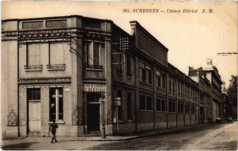 Carte postale ancienne Suresnes Usines Bleriot à Suresnes