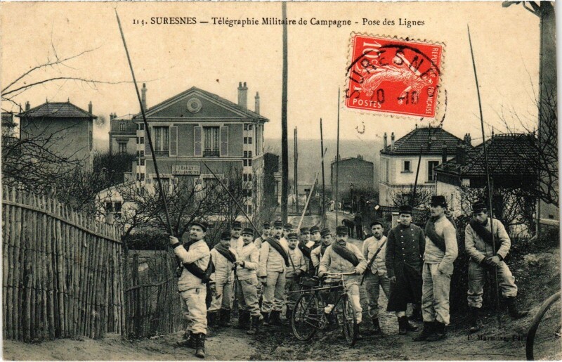 Carte postale ancienne Suresnes Telegraphie Militaire de Campagne, Pose des Lignes à Suresnes
