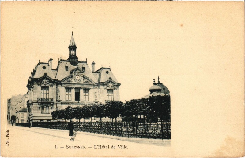 Carte postale ancienne Suresnes Hotel de Ville à Suresnes