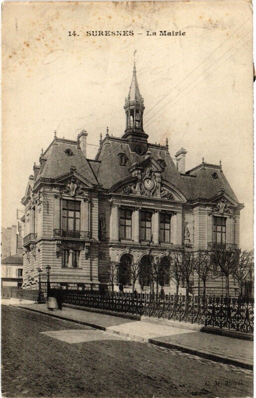 Carte postale ancienne Suresnes La Mairie à Suresnes