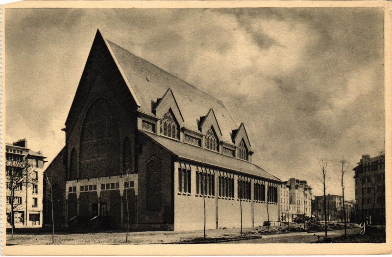 Carte postale ancienne Suresnes Notre Dame de la Paix à Suresnes