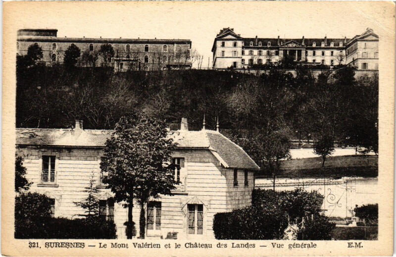 Carte postale ancienne Suresnes Mont Valerien et Chateau des Landes à Suresnes