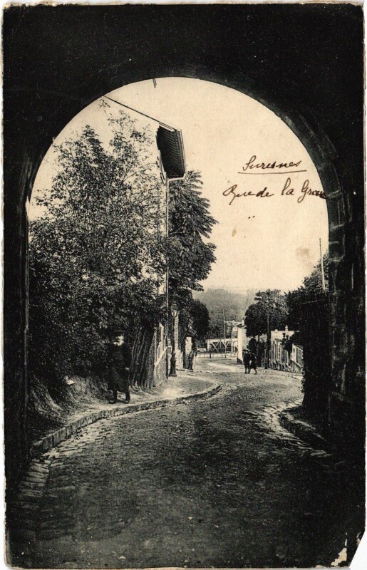 Carte postale ancienne Suresnes Rue de la Groue à Suresnes