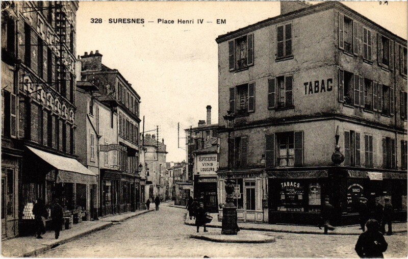 Carte postale ancienne Suresnes Place Henri Iv à Suresnes