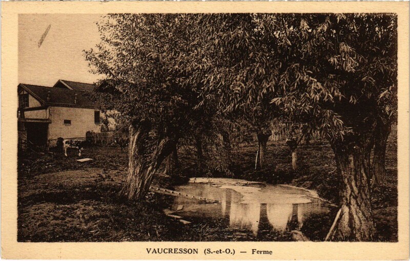 Carte postale ancienne Vaucresson Ferme à Vaucresson