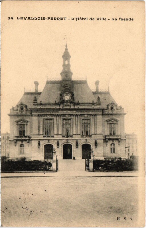 Carte postale ancienne Levallois Perret Hotel de Ville à Levallois-Perret