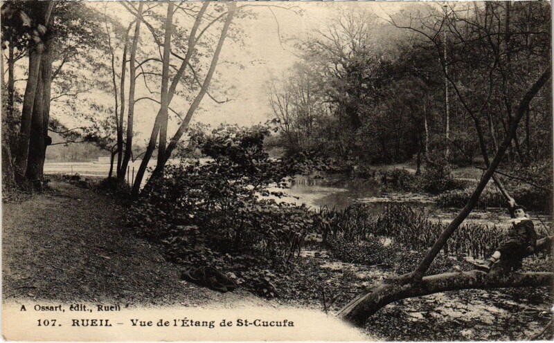 Carte postale ancienne Rueil vue de l'etang de Saint-Cucufa