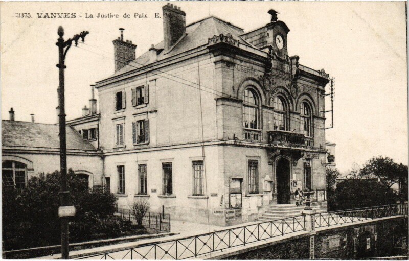 Carte postale ancienne Vanves La Justice de Paix à Vanves