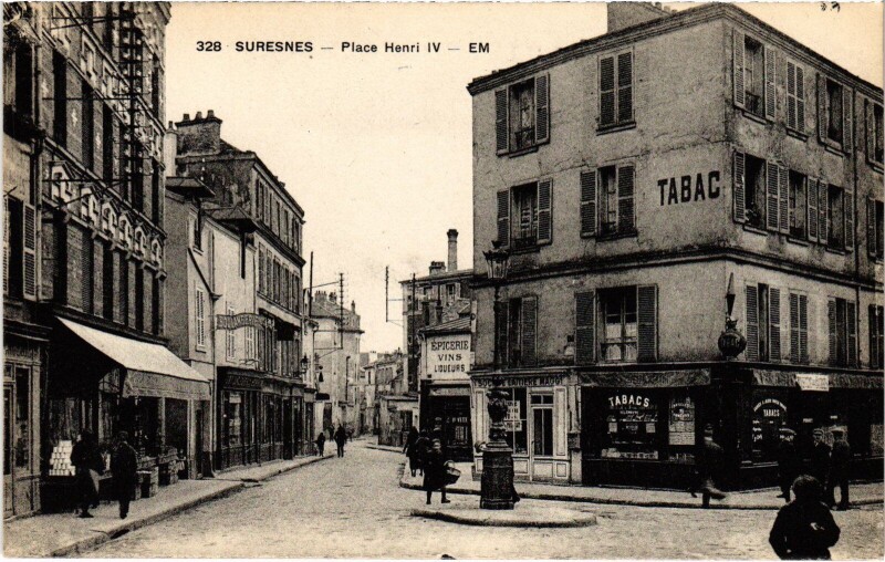 Carte postale ancienne Suresnes Place Henri Iv à Suresnes