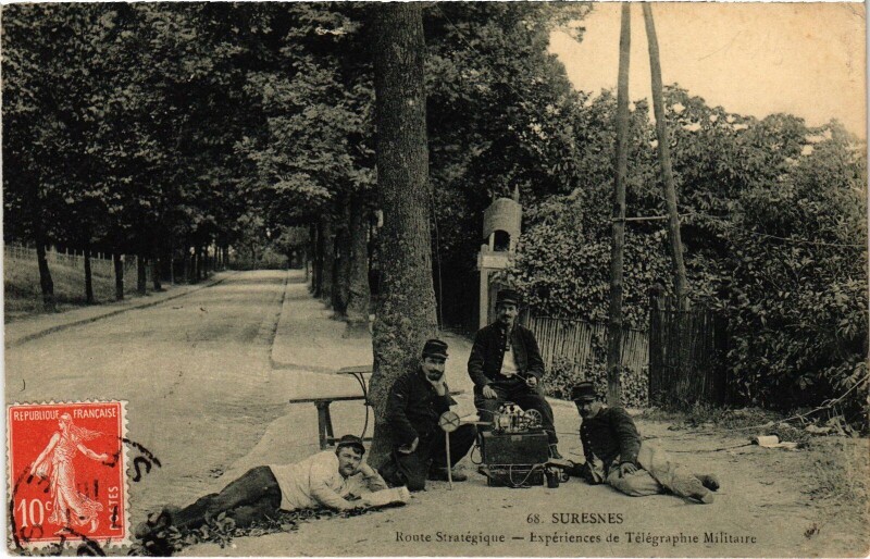Carte postale ancienne Suresnes Route Strategique à Suresnes