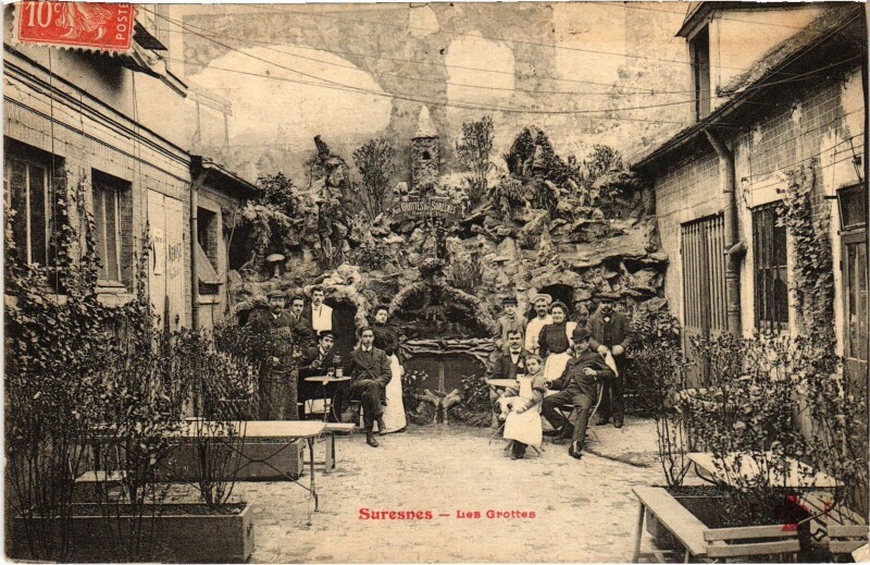 Carte postale ancienne Suresnes Les Grottes à Suresnes