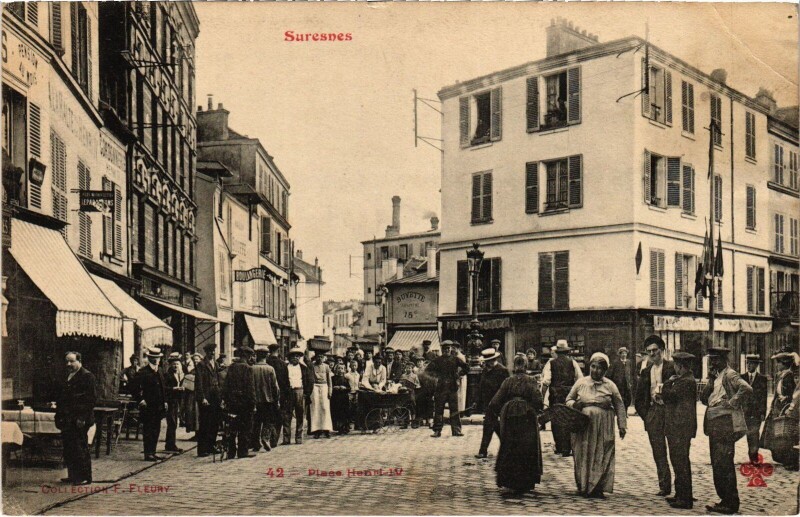 Carte postale ancienne Suresnes Place Henri Iv à Suresnes
