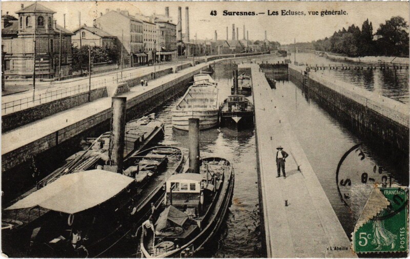 Carte postale ancienne Suresnes Le Barrage à Suresnes