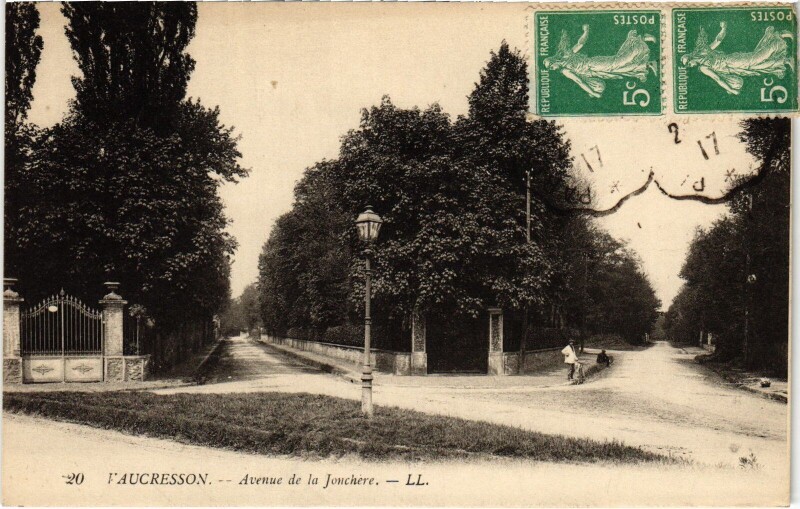Carte postale ancienne Vaucresson Avenue de la Jonchere à Vaucresson