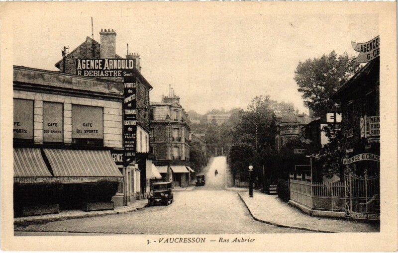 Carte postale ancienne Vaucresson Rue Aubrier à Vaucresson
