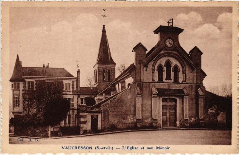 Carte postale ancienne Vaucresson Eglise et son Manoir à Vaucresson