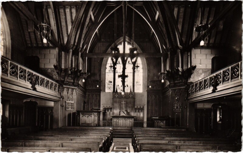 Carte postale ancienne Levallois Perret Eglise Reformee à Levallois-Perret