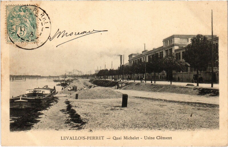 Carte postale ancienne Levallois Perret Quai Michelet Usine Clement à Levallois-Perret