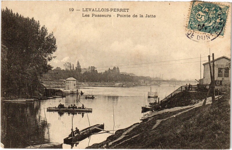 Carte postale ancienne Levallois Perret Les Passeurs Pointe de la Jatte à Levallois-Perret
