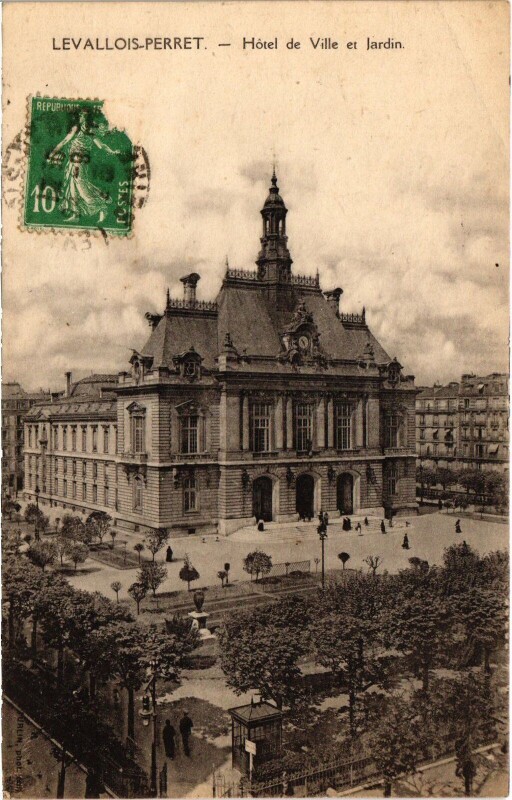 Carte postale ancienne Levallois Perret Hotel de Ville et Jardin à Levallois-Perret