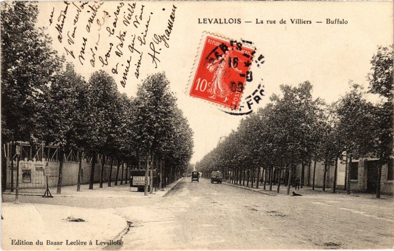 Carte postale ancienne Levallois Perret Rue de Villiers Buffalo à Levallois-Perret