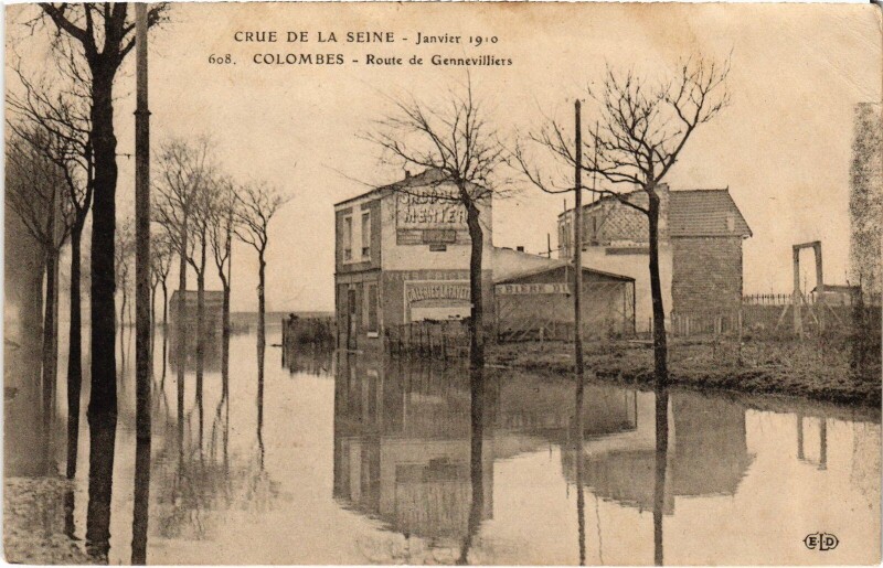 Carte postale ancienne Colombes Route de Gennevilliers à Colombes