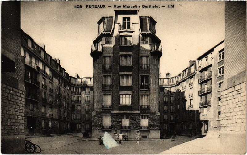 Carte postale ancienne Puteaux Rue Marcelin Berthelot à Puteaux