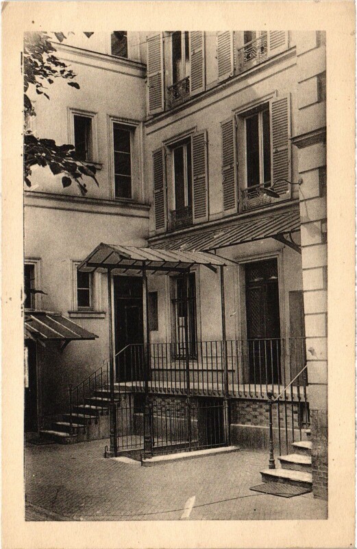 Carte postale ancienne Neuilly Petit College Facade