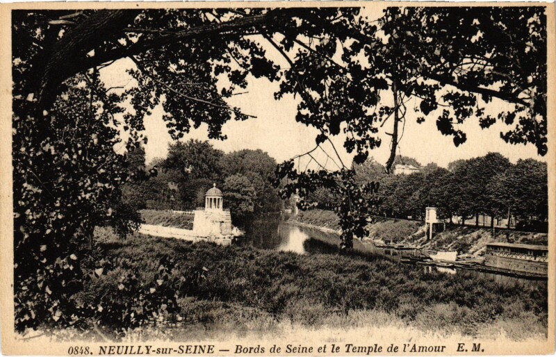 Carte postale ancienne Neuilly Bords de Seine et Temple de l'Amour