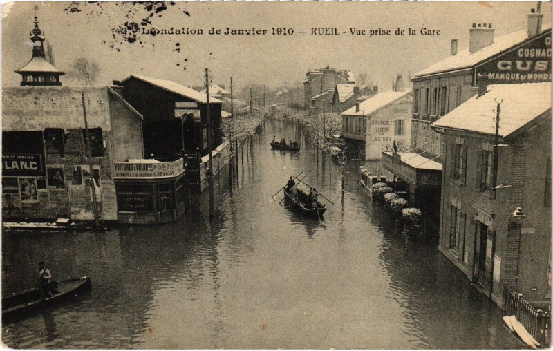 Carte postale ancienne Rueil vue prise de la Gare