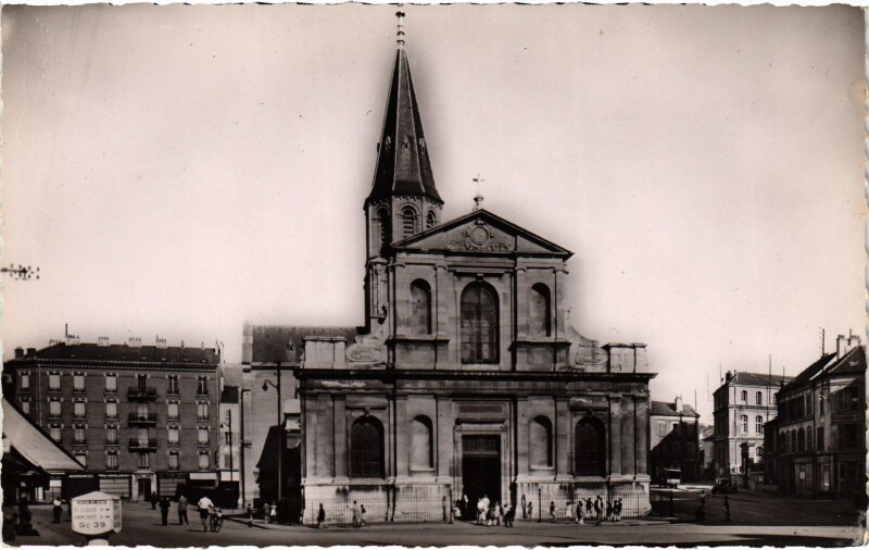 Carte postale ancienne Rueil Eglise