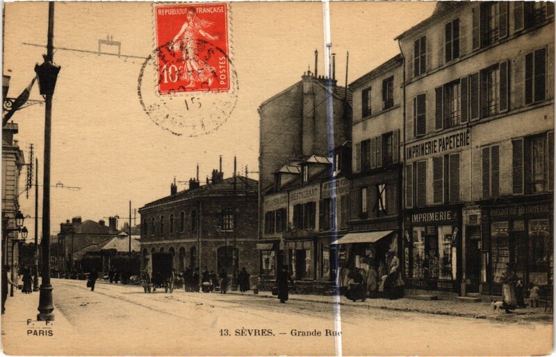 Carte postale ancienne Sevres Grande Rue