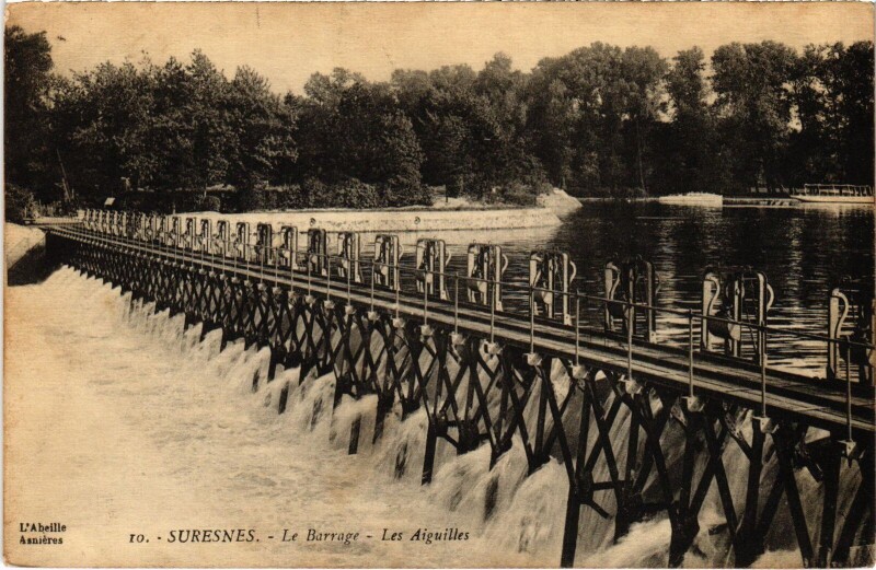 Carte postale ancienne Suresnes Le Barrage Les Aiguilles à Suresnes
