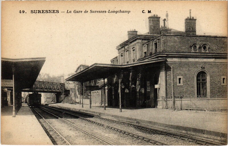 Carte postale ancienne Suresnes La Gare à Suresnes