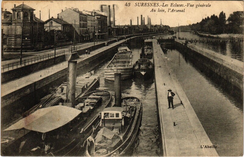 Carte postale ancienne Suresnes Les Ecluses vue generale à Suresnes